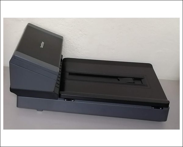 Brother PDS-6000F High-Speed Duplex-Dokumentenscanner mit Flachbett